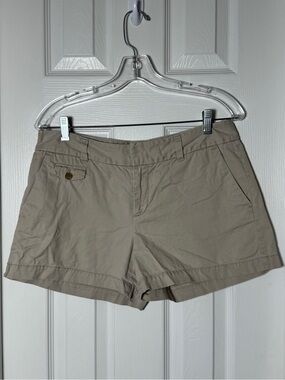 LOFT Ann Taylor Khaki Chino Shorts - Size 6